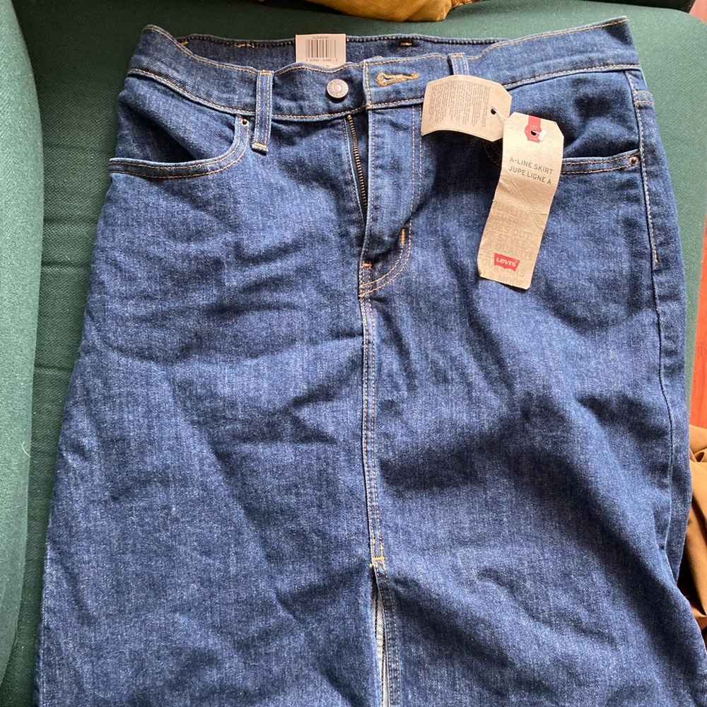 Levi’s denim skirt NEW
